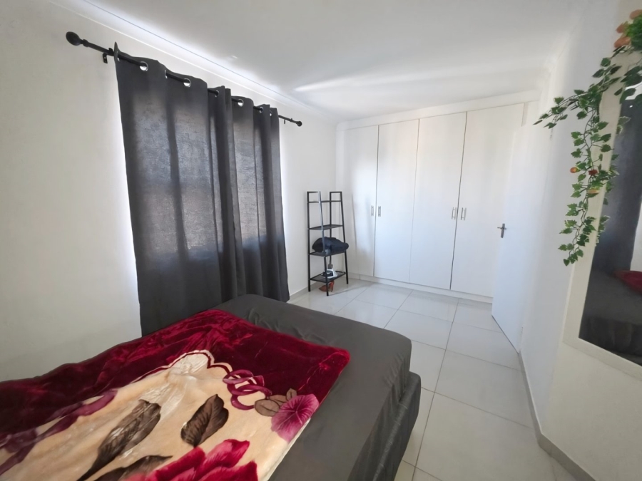To Let 2 Bedroom Property for Rent in Parklands Western Cape